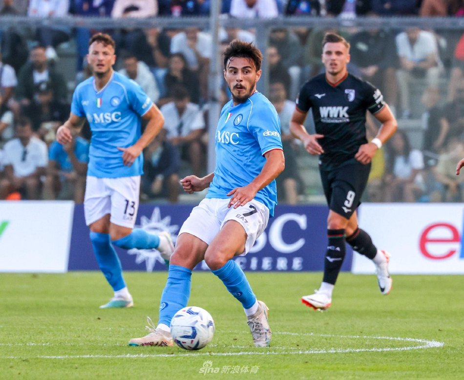 不勒斯时的 不勒斯时的